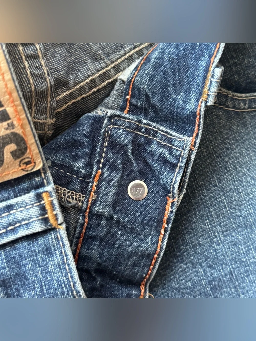 Vtg Levi’s Workwear 12 Carpenter Denim Jorts Y2K Baggy Long Jean Shorts 28x10